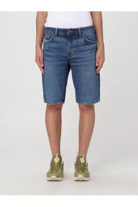 DIESEL Le Bermuda shorts da uomo di DIESEL offrono stile e comfort impeccabili. ``` Bermuda shorts da uomo DIESELI Bermuda shorts da uomo di DIESEL offrono stile e comfort impeccabili. ```