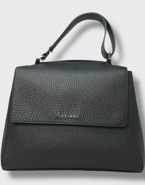 Sveva media soft in pelle con tracolla